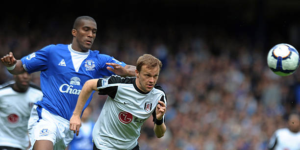 他的短暂复 他的短暂复